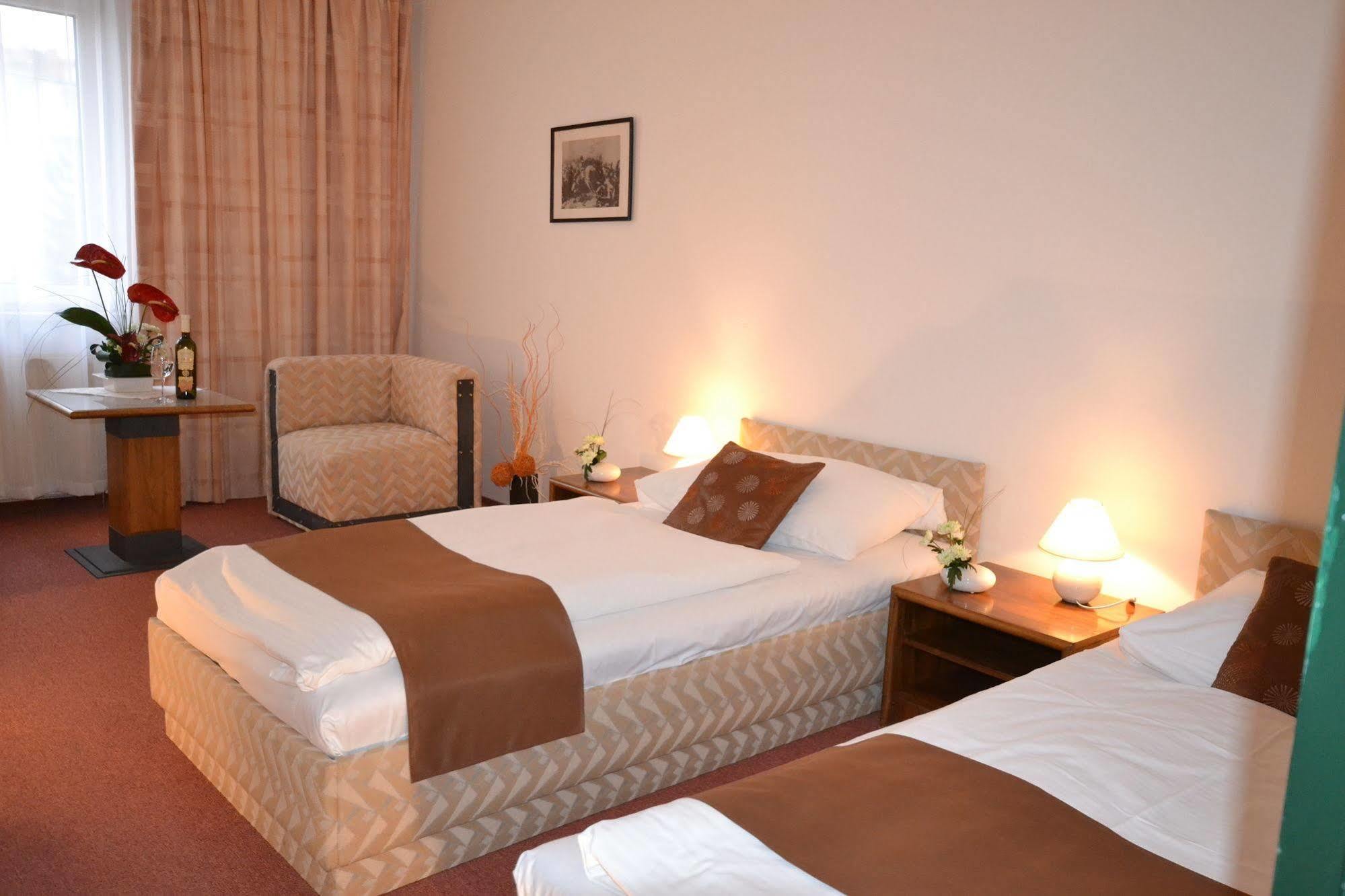 A-Austerlitz Hotel Брно Екстер'єр фото