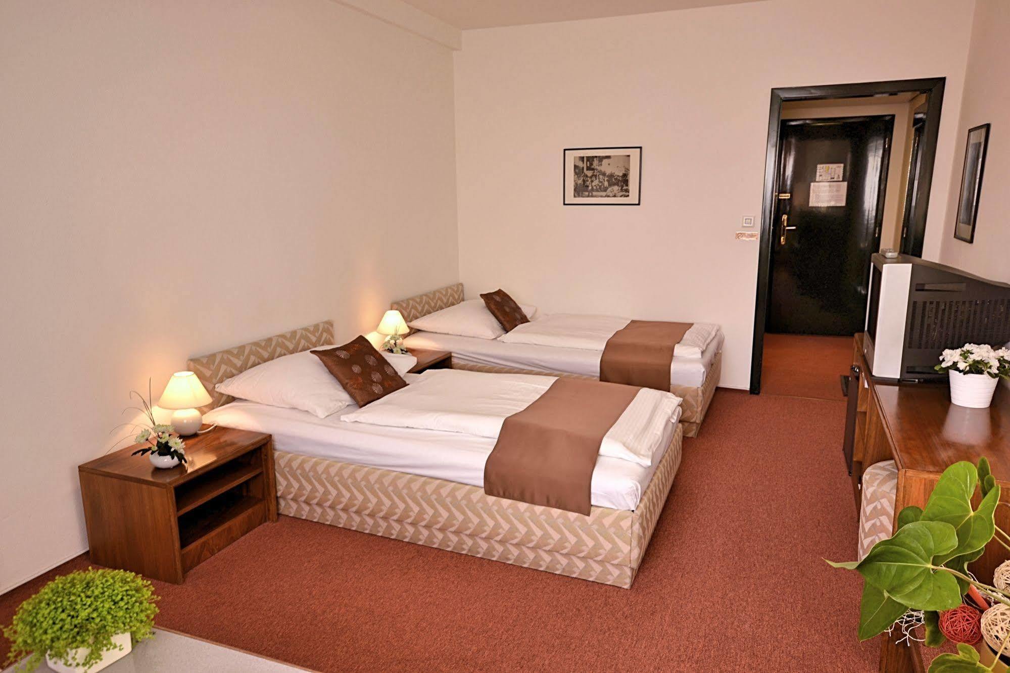 A-Austerlitz Hotel Брно Екстер'єр фото
